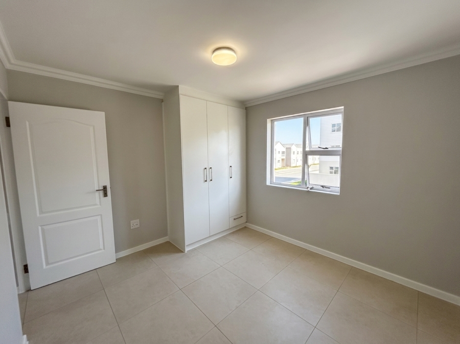To Let 3 Bedroom Property for Rent in Sunningdale Western Cape